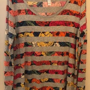 Lularoe Lynne shirt